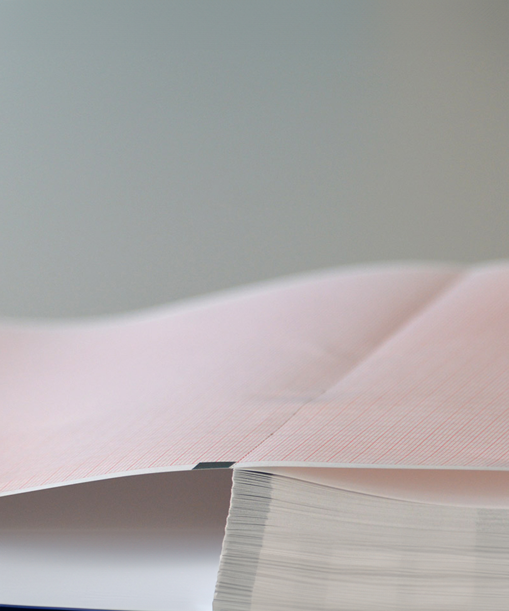 Carta termica EasyTrace® per ECG Esaote P80 da 210MM x 280MM, confezione da 240 fogli. Qualità di stampa eccellente per tracciati ECG nitidi e duraturi.