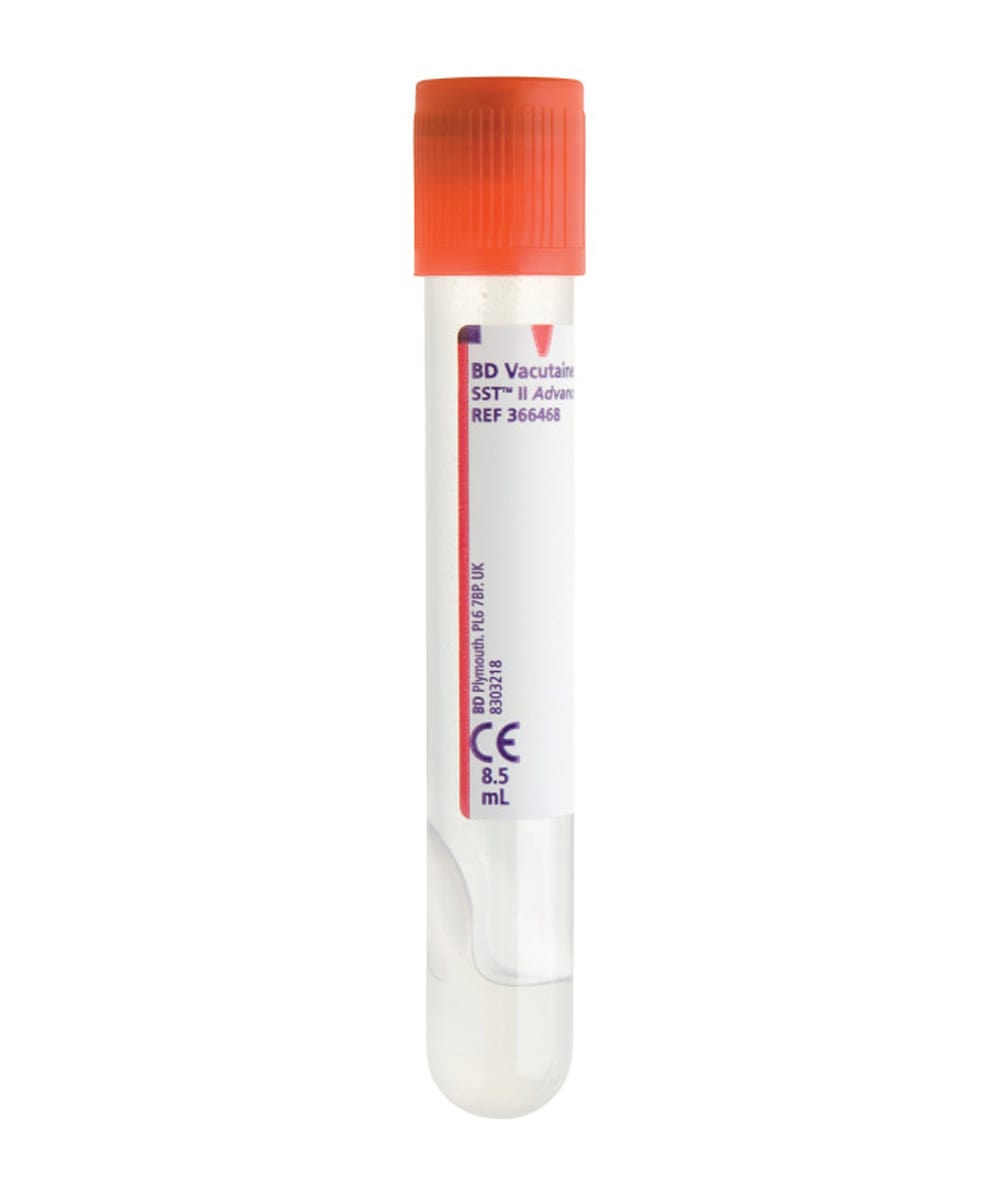 Provette BD Vacutainer SST II Advance 8,5 ml con gel acrilico e tappo rosso, ideali per prelievi sangue e analisi di laboratorio.