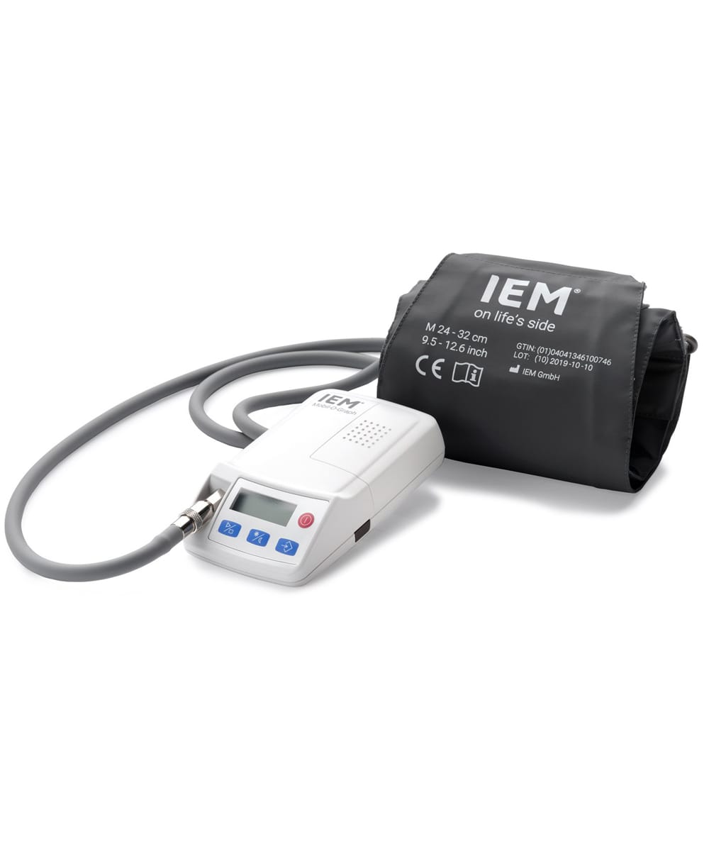 Mobil-O-Graph holter pressorio per monitoraggio pressione arteriosa ambulatoriale 24 ore con analisi centralizzata e tecnologia oscillometrica professionale.