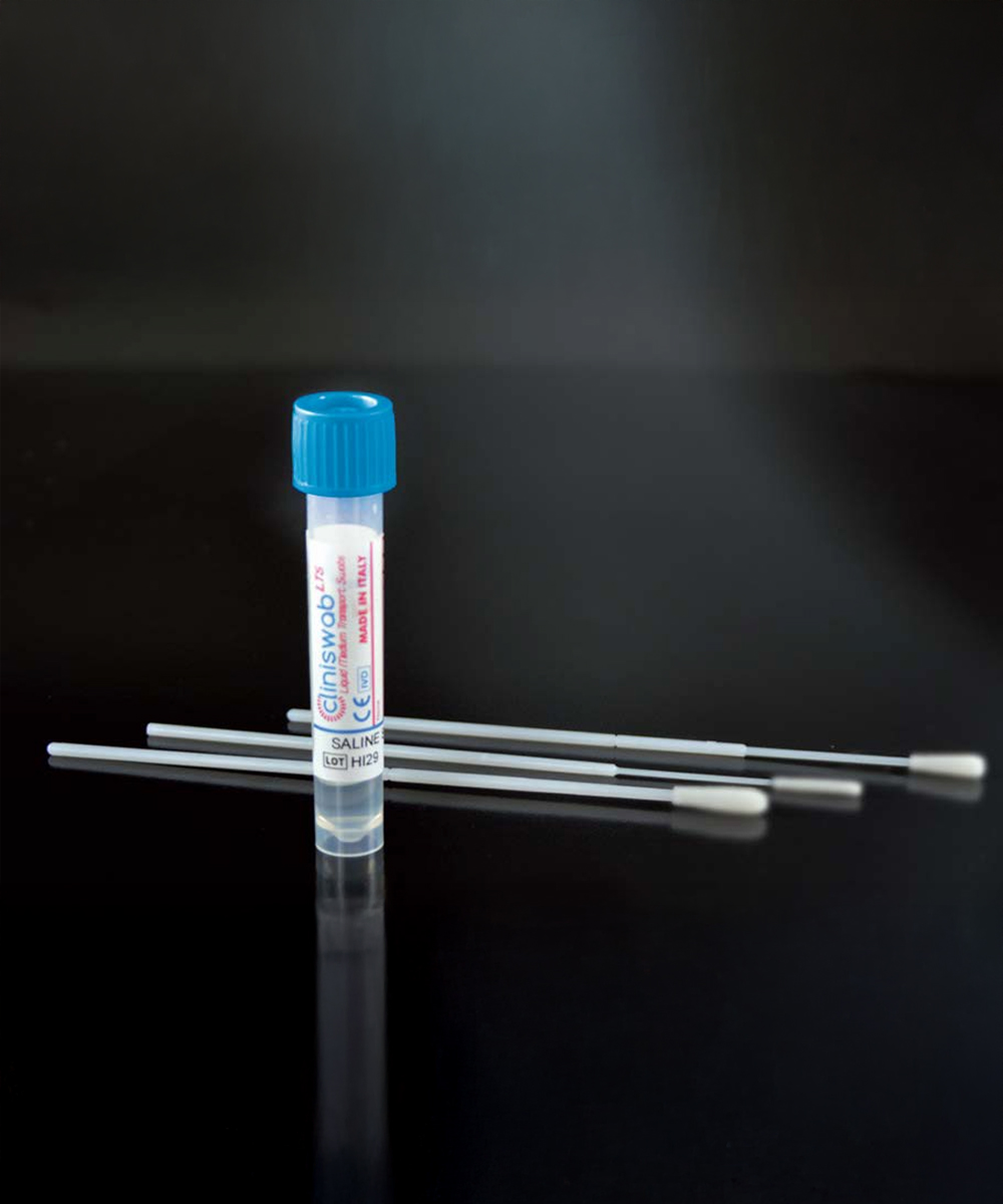 Tampone sterile in foam con provetta salina da 2 ml e tappo azzurro per trasporto campioni