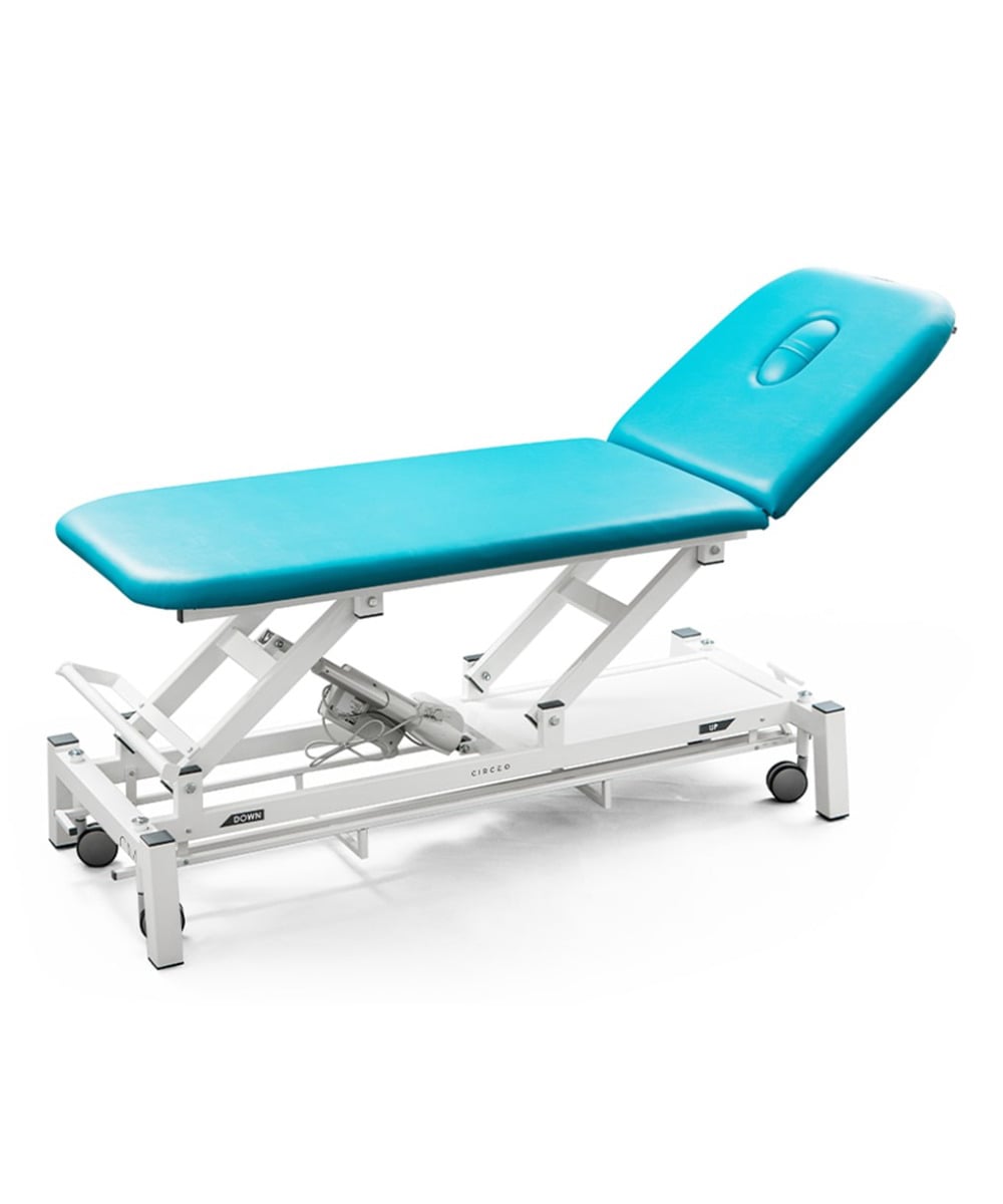 Lettino Belmont elettrico a 2 sezioni, ideale per fisioterapia e massaggio, con schienale regolabile e rivestimento in skai, mostrato in posizione di utilizzo.