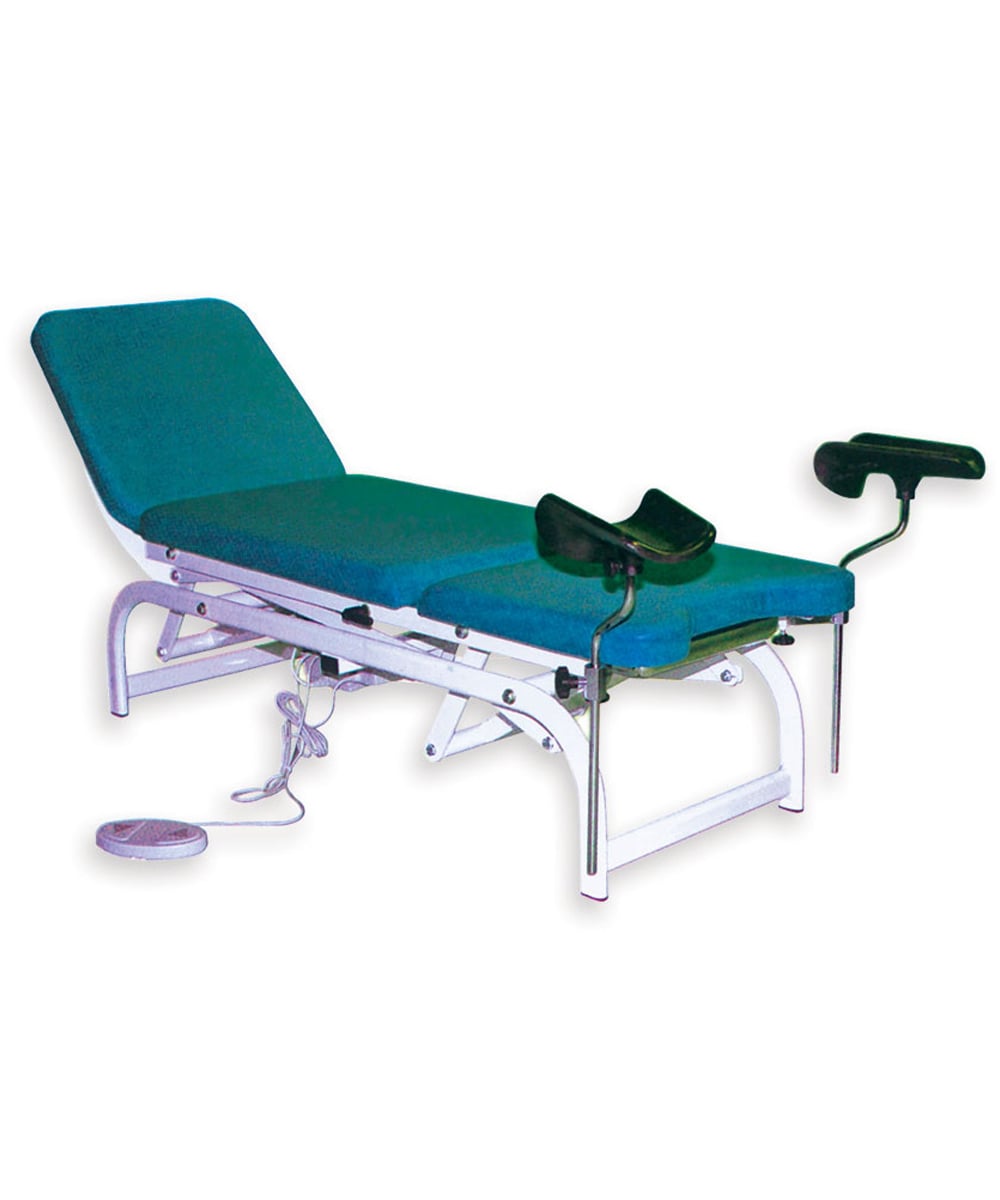 Lettino ginecologico regolabile in altezza con struttura in acciaio bianco, imbottitura blu ignifuga e accessori inclusi per uso ambulatoriale e ospedaliero.
