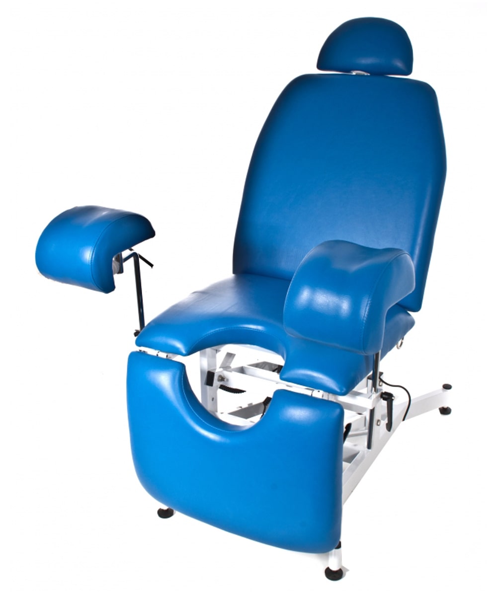 Poltrona elettrica professionale a due motori con cosciali e rivestimento in ecopelle lavabile, adatta a studi medici e ginecologici.