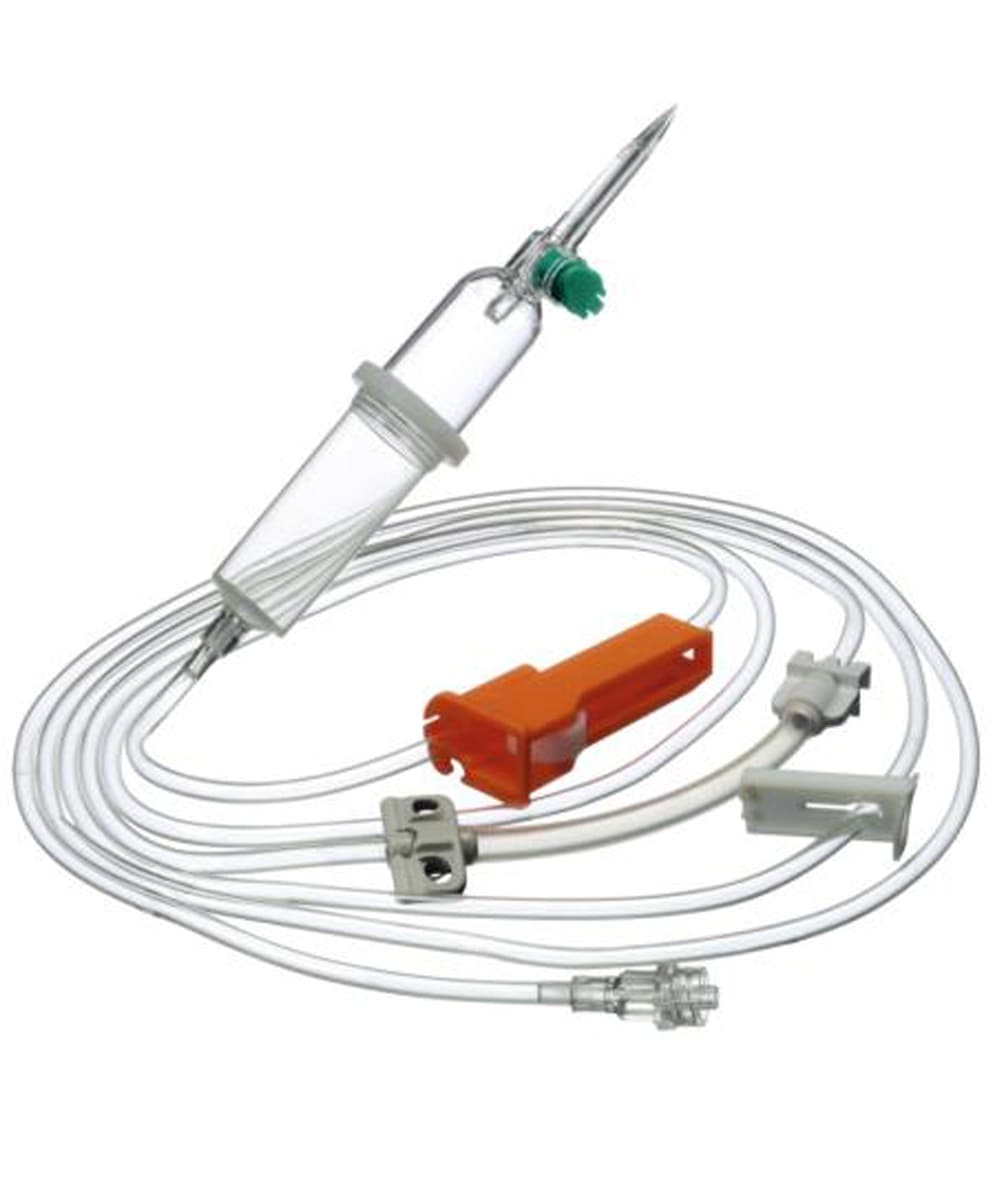 Set Infusomat SP con tubazione trasparente PVC DEHP-free, camera di gocciolamento filtrata, perforatore a doppia via e raccordo Luer Lock compatibile con pompe B. Braun Space.