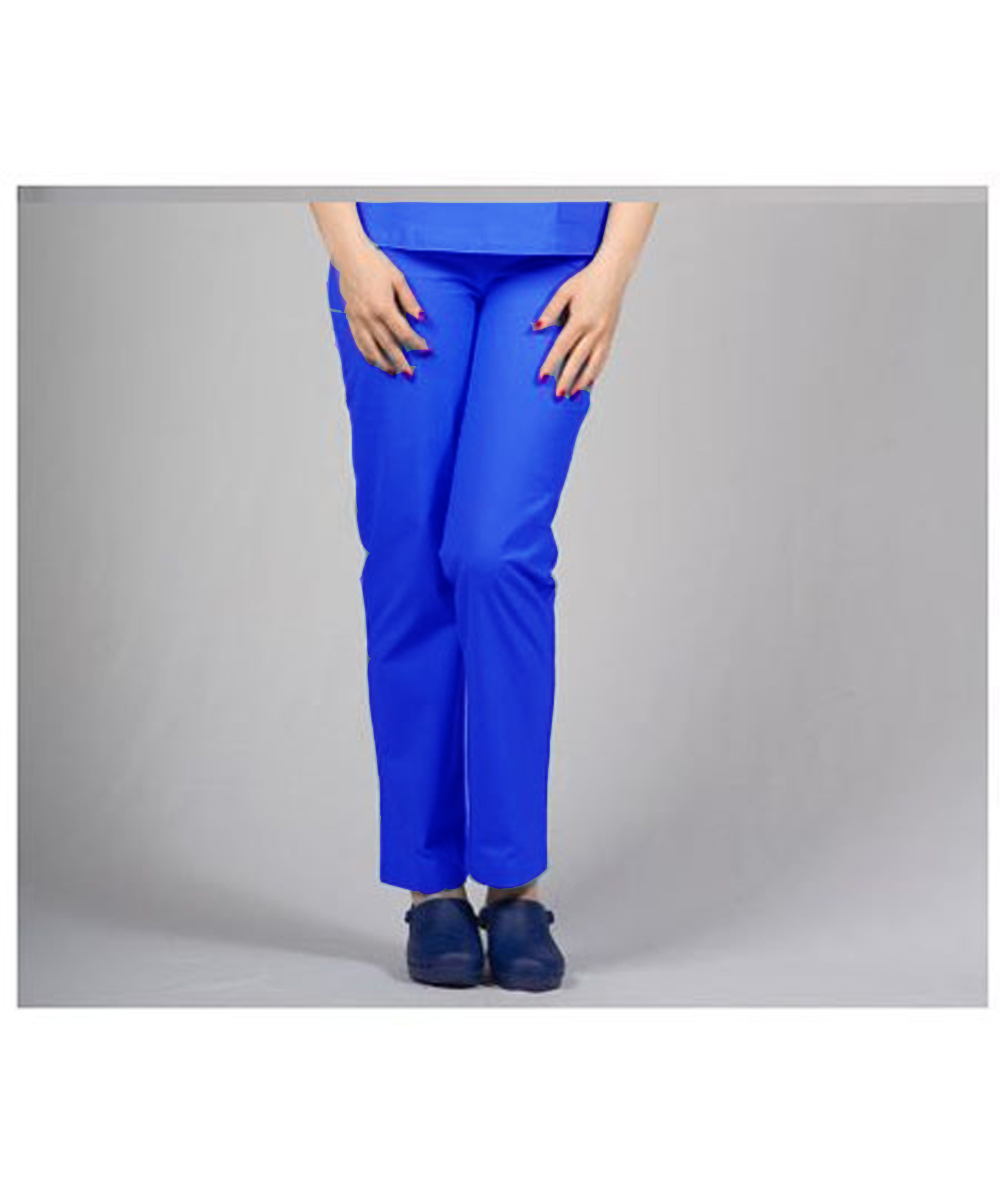 Pantalone sala operatoria in cotone sanforizzato, colore Blu Navy. Unisex, con elastico in vita e tasca posteriore per comfort e funzionalità in ambito medico.