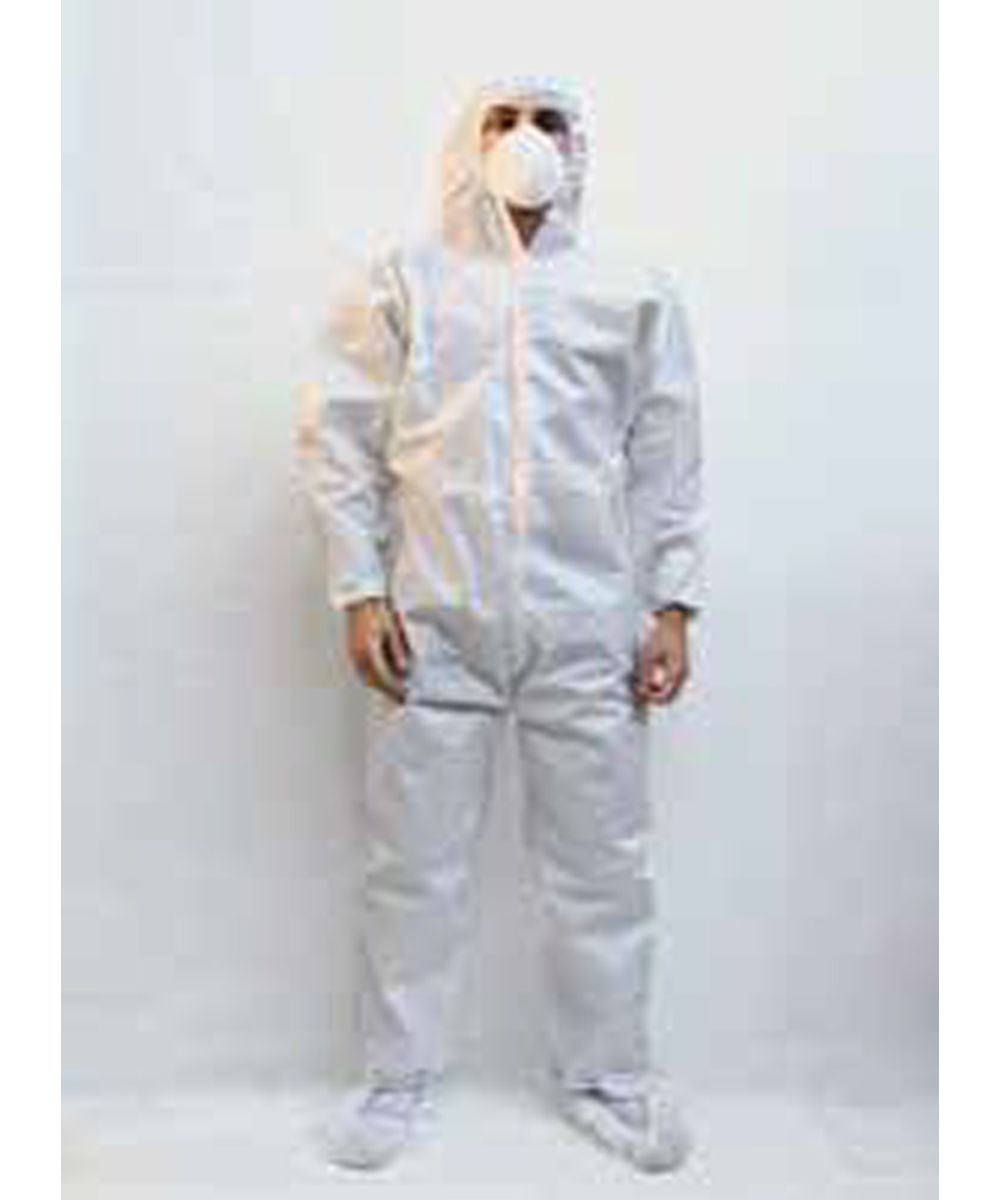 Tuta protettiva in TNT laminato, DPI Categoria III, bianca, con cappuccio integrato e chiusura zip frontale, ideale per protezione avanzata in ambito sanitario e industriale.