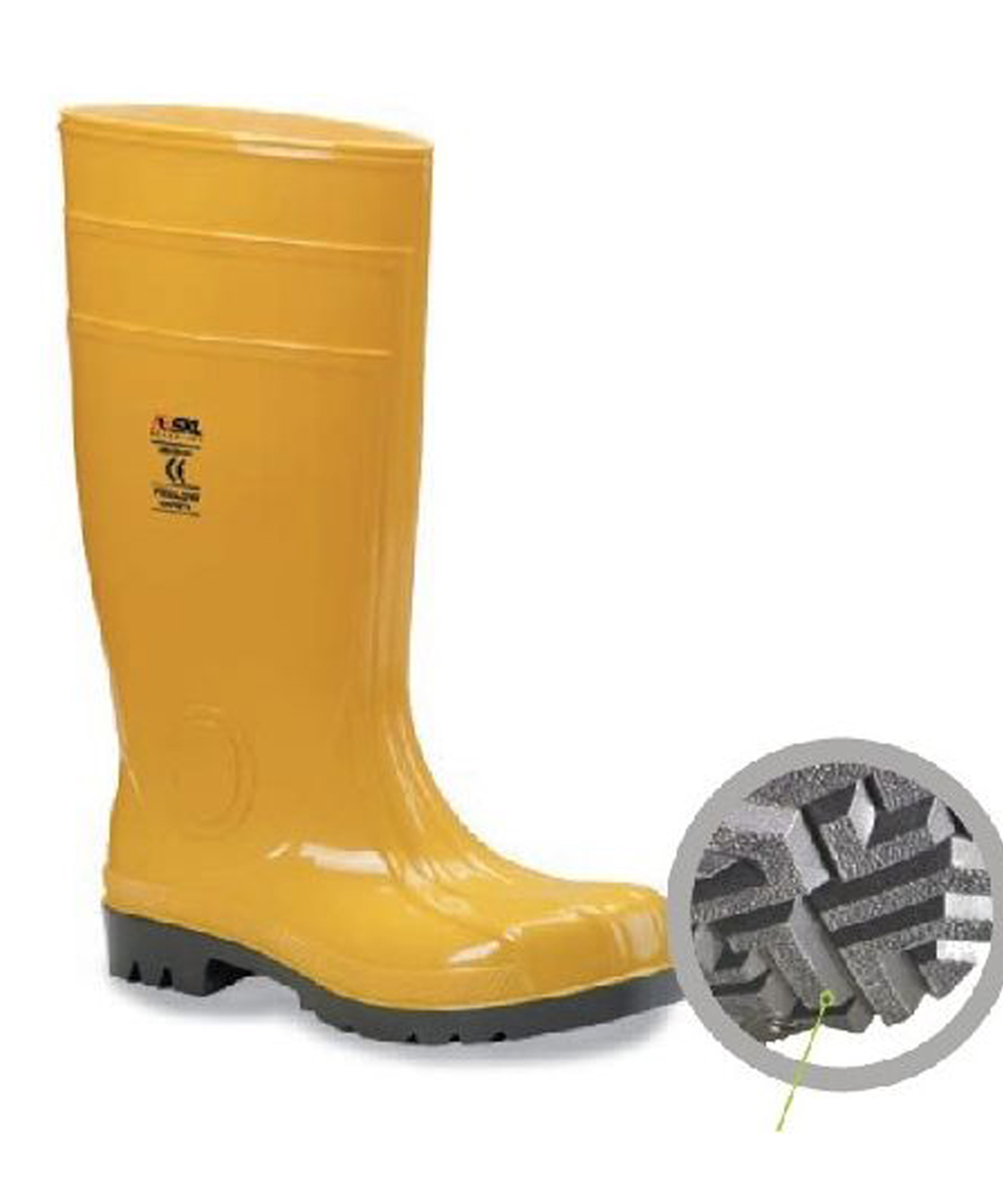Stivale protettivo in PVC giallo con suola carrarmato nera, puntale in acciaio e fodera lavabile, ideale per ambienti industriali.