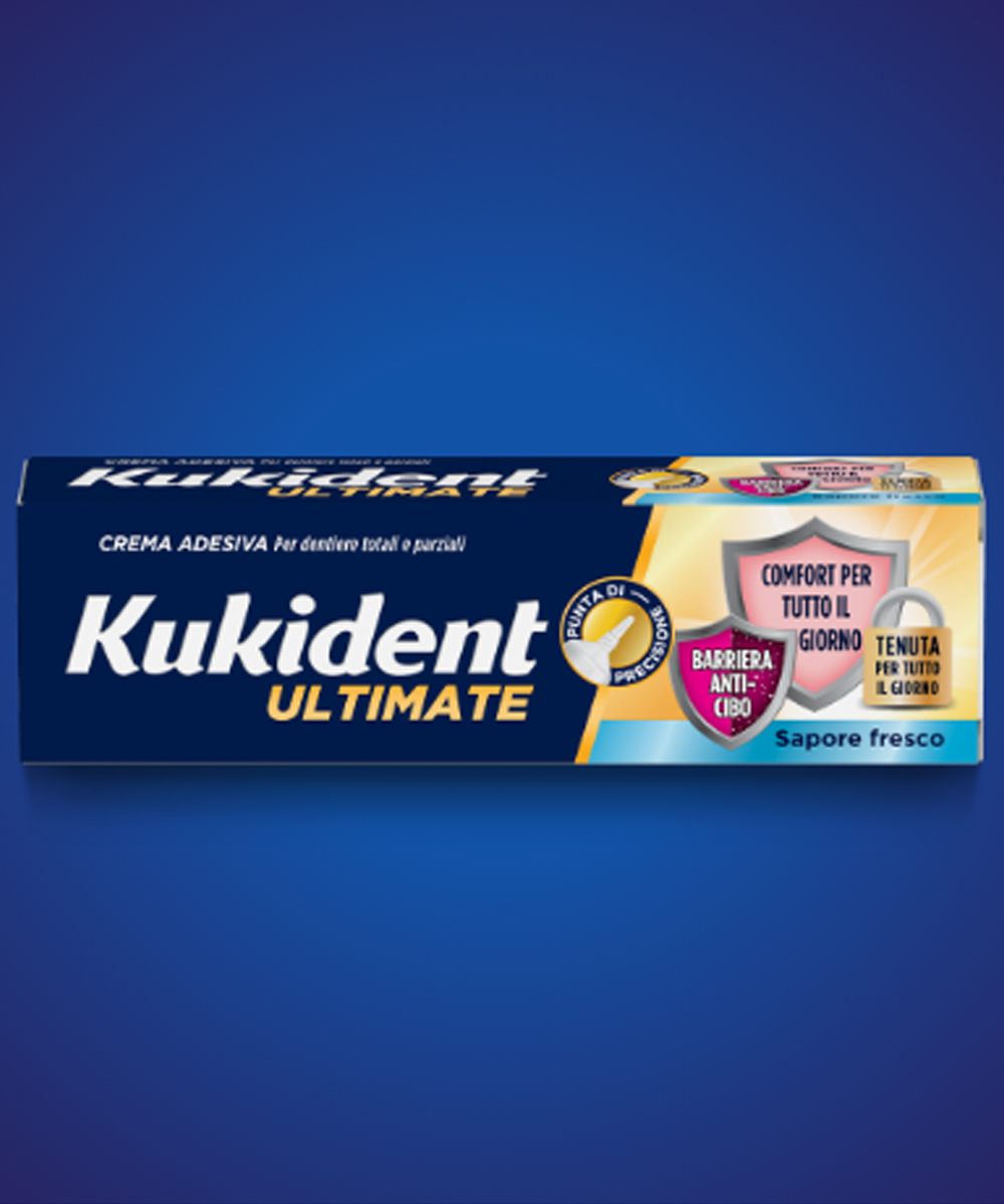 Crema adesiva Kukident Ultimate Fresco 57g con tecnologia anti-infiltrazioni, tenuta forte, comfort giornaliero e aroma alla menta per protesi dentali.