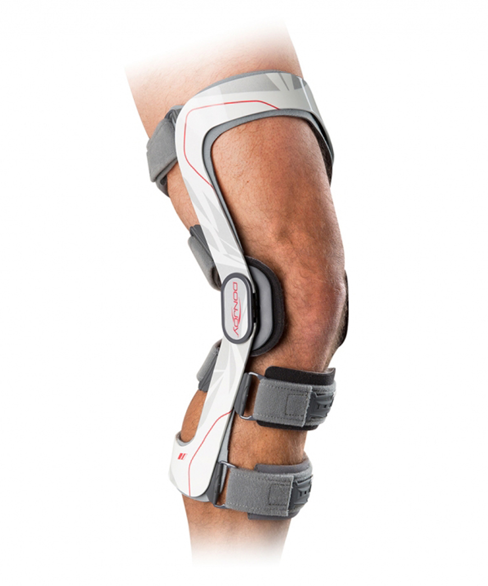 Ginocchiera DonJoy Renegade™ in lega d’alluminio con sistema "4 Punti di Spinta" per stabilità e supporto efficace del ginocchio, ideale per instabilità e iperestensione.