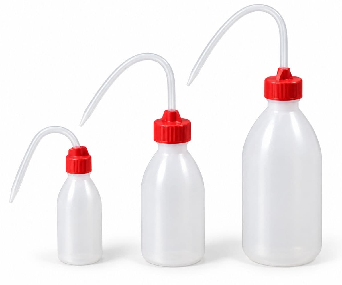 Spruzzetta da laboratorio 250 ml in polietilene con tubo curvo
